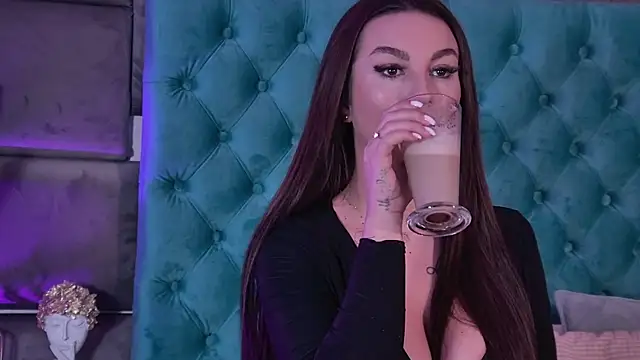 Snapshot of SecretSienna chatting on January 16, 2026, 4:16 am SecretSienna online show from January 16, 2026, 4:16 am