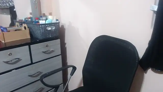 Snapshot of Ainhoa-hot chatting on November 23, 2025, 6:56 am Ainhoa-hot online show from November 23, 2025, 6:56 am