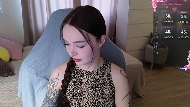 kate leoo online show from March 20, 2026, 12:39 pm