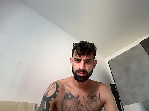 hugoprada online show from August 4, 2026, 11:26 am