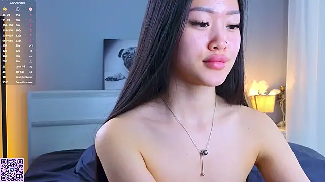 Snapshot of FloresGarr chatting on February 13, 2025, 5:05 am FloresGarr online show from February 13, 2025, 5:05 am