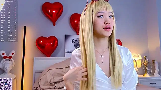 Snapshot of FloresGarr chatting on February 8, 2025, 5:08 am FloresGarr online show from February 8, 2025, 5:08 am