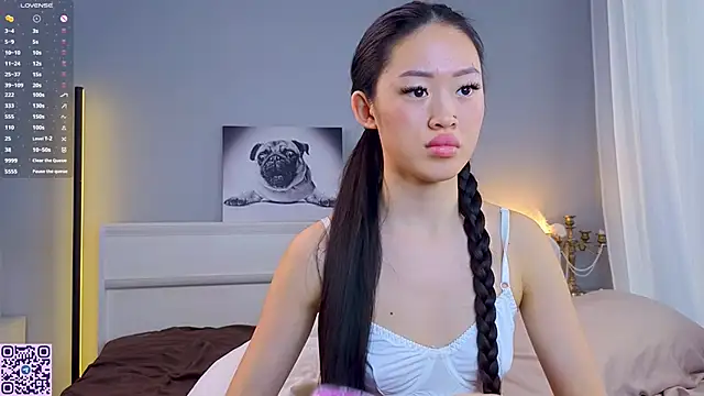 Snapshot of FloresGarr chatting on March 21, 2025, 5:11 am FloresGarr online show from March 21, 2025, 5:11 am