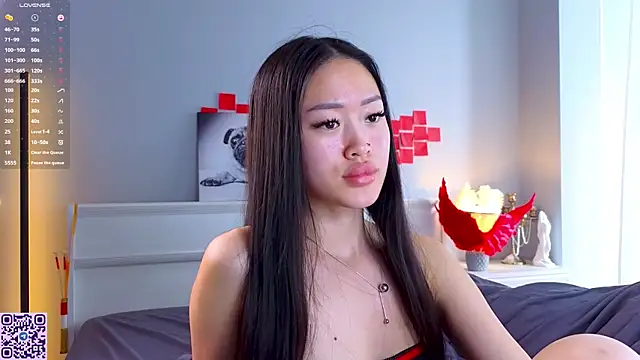 Snapshot of FloresGarr chatting on February 12, 2025, 11:18 am FloresGarr online show from February 12, 2025, 11:18 am