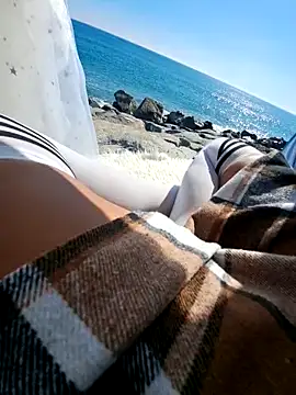Snapshot of SexyErola27 chatting on February 26, 2025, 12:05 pm SexyErola27 online show from February 26, 2025, 12:05 pm