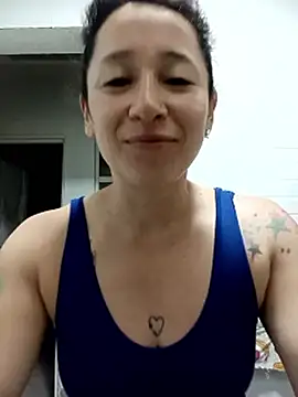 Snapshot of emilypoppy3 chatting on May 16, 2026, 12:20 am emilypoppy3 online show from May 16, 2026, 12:20 am