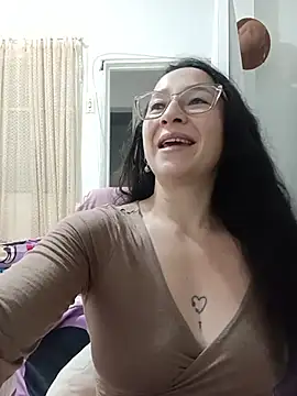 Snapshot of emilypoppy3 chatting on May 26, 2026, 8:51 pm emilypoppy3 online show from May 26, 2026, 8:51 pm