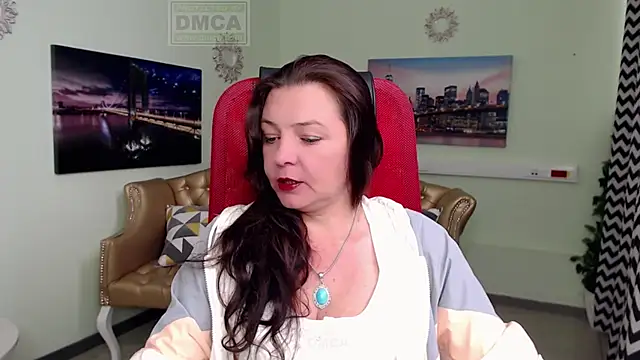 Snapshot of Lily_flower7 chatting on June 12, 2026, 5:27 am Lily flower7 online show from June 12, 2026, 5:27 am