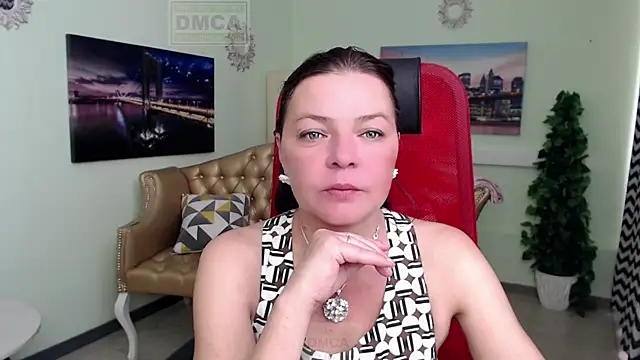 Snapshot of Lily_flower7 chatting on June 20, 2026, 5:23 am Lily flower7 online show from June 20, 2026, 5:23 am