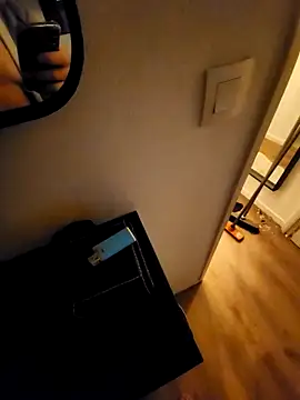 Snapshot of Guitccch chatting on November 22, 2025, 5:39 am Guitccch online show from November 22, 2025, 5:39 am