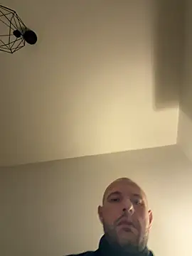 Snapshot of Guitccch chatting on February 10, 2026, 2:54 am Guitccch online show from February 10, 2026, 2:54 am