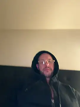 Snapshot of Guitccch chatting on February 14, 2026, 9:48 pm Guitccch online show from February 14, 2026, 9:48 pm