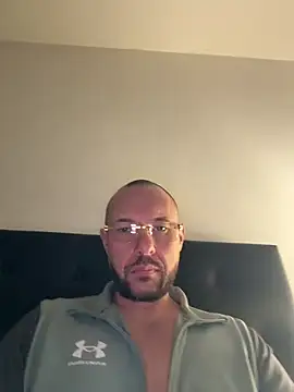 Snapshot of Guitccch chatting on March 2, 2026, 12:00 am Guitccch online show from March 2, 2026, 12:00 am