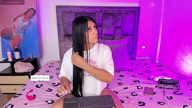 CandyRoxx1  online show from March 23, 2026, 7:58 pm