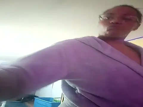 samone9 online show from December 22, 2025, 6:41 pm