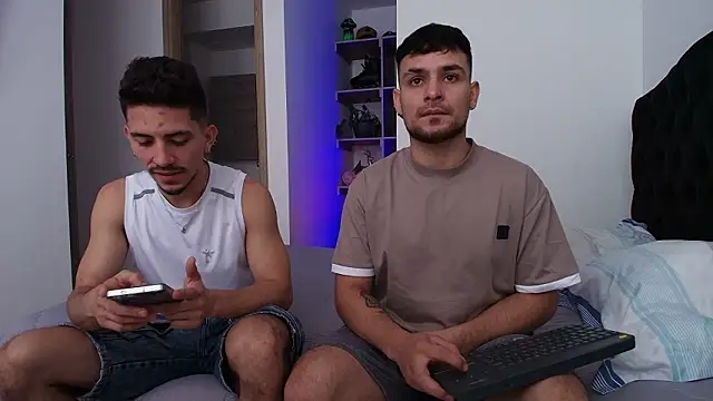 Snapshot of Aron-santoro chatting on March 3, 2026, 4:36 pm Aron-santoro online show from March 3, 2026, 4:36 pm