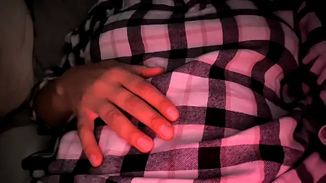 Snapshot of SEXY-ZENA chatting on October 4, 2025, 10:22 pm SEXY-ZENA online show from October 4, 2025, 10:22 pm