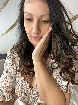 Katie-n online show from July 1, 2026, 8:25 am