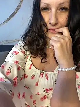 Katie-n online show from May 26, 2026, 7:06 am