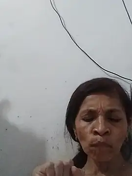 soltrinidad online show from November 12, 2025, 4:16 am