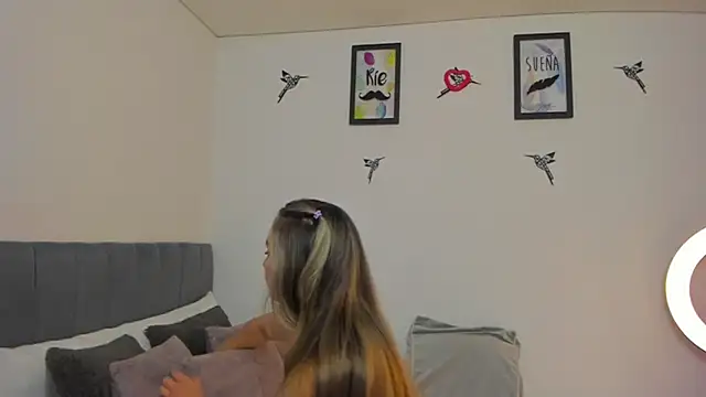 im sarah34 online show from October 28, 2025, 1:06 am