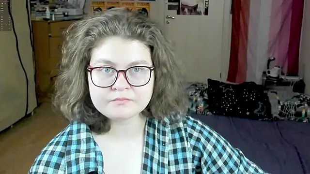 Sashy Way online show from October 25, 2025, 9:15 pm