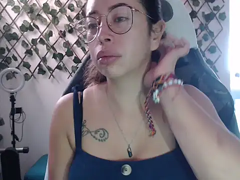 jeiana4u online show from May 18, 2026, 5:18 pm