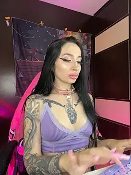 Molly  Moon online show from September 21, 2025, 4:28 am