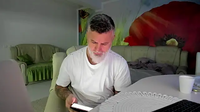 BlowMyXXL online show from January 14, 2026, 7:17 pm