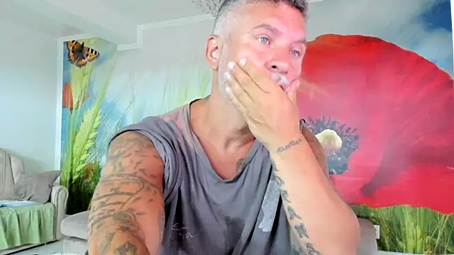 BlowMyXXL online show from June 12, 2026, 4:43 am