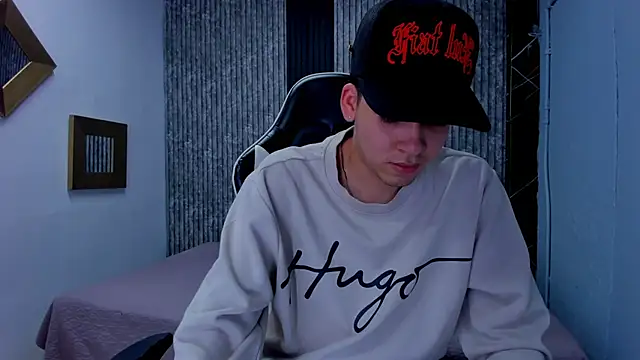 Mike 0233  online show from November 26, 2025, 4:45 am