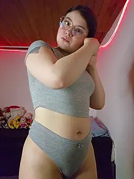 Snapshot of juli05star20 chatting on March 4, 2026, 3:58 am juli05star20 online show from March 4, 2026, 3:58 am