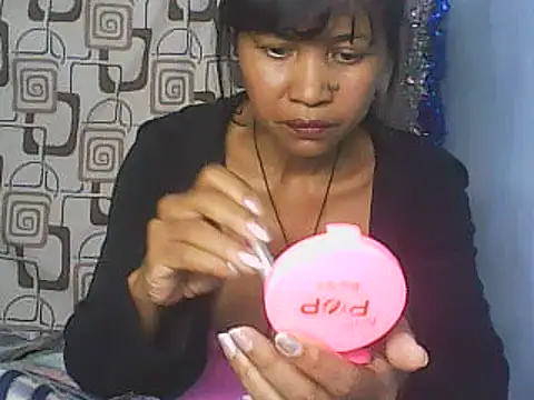 Snapshot of nene_belle chatting on March 24, 2026, 6:13 am nene belle online show from March 24, 2026, 6:13 am