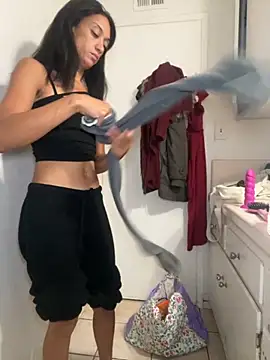 Snapshot of starrynikki chatting on October 15, 2025, 1:41 pm starrynikki online show from October 15, 2025, 1:41 pm