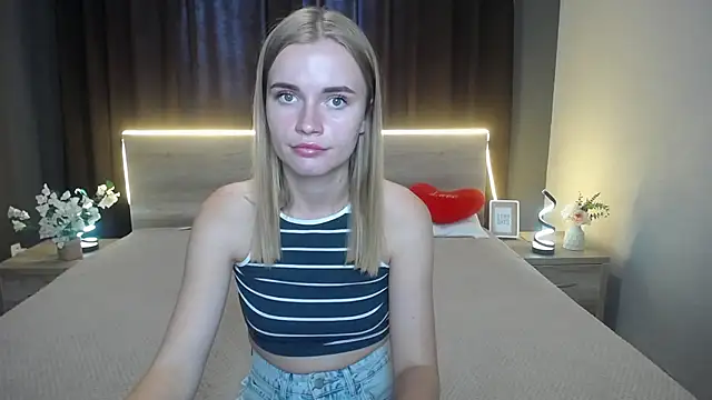 MargaritaKiss online show from July 18, 2026, 6:00 am