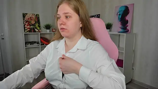 Megan Violer online show from June 24, 2026, 5:22 pm