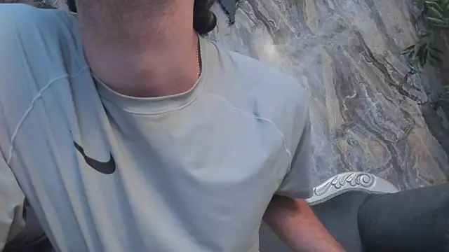 CodyWalkerR online show from April 17, 2026, 11:18 pm