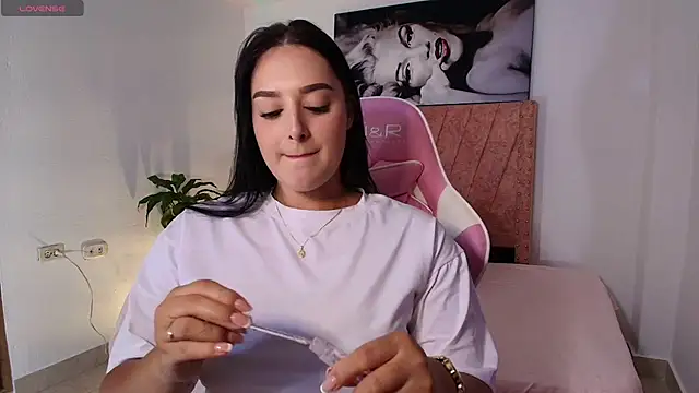 RachelStein online show from November 13, 2025, 7:23 am