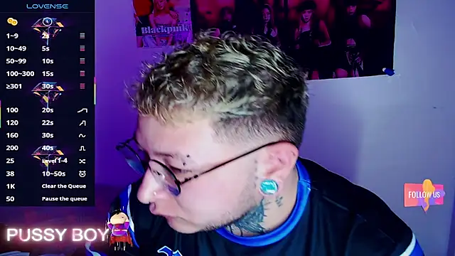 Snapshot of princeFtm chatting on February 3, 2026, 4:01 pm princeFtm online show from February 3, 2026, 4:01 pm