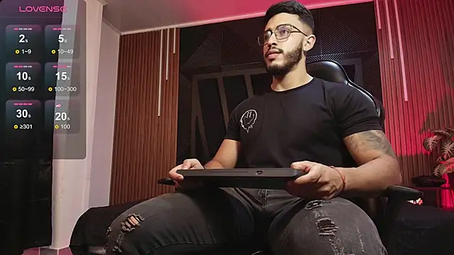 Snapshot of Liam_Kleiin chatting on April 10, 2026, 5:20 pm Liam Kleiin online show from April 10, 2026, 5:20 pm