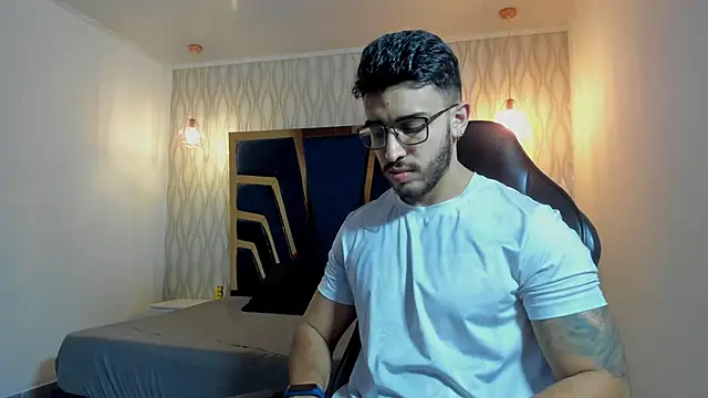 Snapshot of Liam_Kleiin chatting on March 24, 2026, 11:32 am Liam Kleiin online show from March 24, 2026, 11:32 am