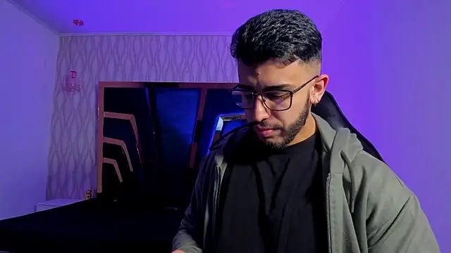 Snapshot of Liam_Kleiin chatting on March 26, 2026, 11:30 am Liam Kleiin online show from March 26, 2026, 11:30 am