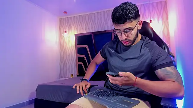 Snapshot of Liam_Kleiin chatting on March 20, 2026, 11:22 am Liam Kleiin online show from March 20, 2026, 11:22 am