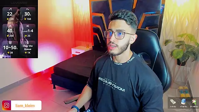 Snapshot of Liam_Kleiin chatting on January 10, 2026, 11:38 am Liam Kleiin online show from January 10, 2026, 11:38 am