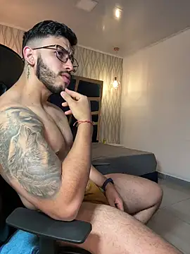 Snapshot of Liam_Kleiin chatting on March 18, 2026, 12:08 pm Liam Kleiin online show from March 18, 2026, 12:08 pm