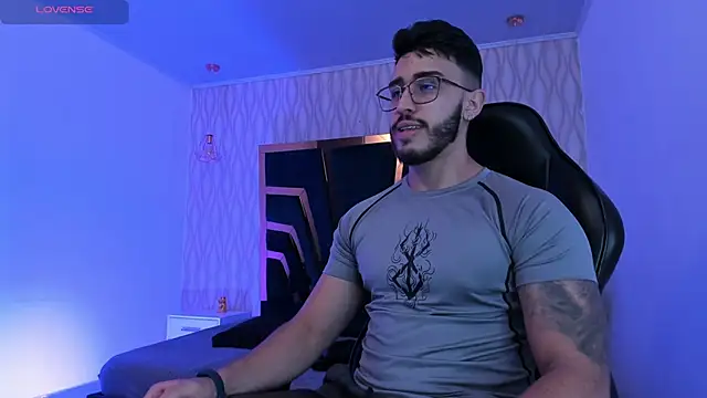 Snapshot of Liam_Kleiin chatting on November 29, 2025, 11:21 am Liam Kleiin online show from November 29, 2025, 11:21 am