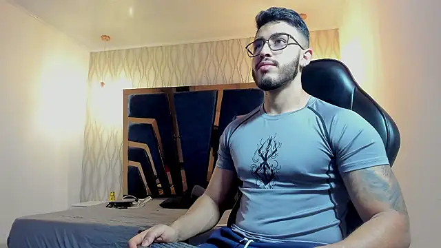 Snapshot of Liam_Kleiin chatting on March 4, 2026, 11:18 am Liam Kleiin online show from March 4, 2026, 11:18 am