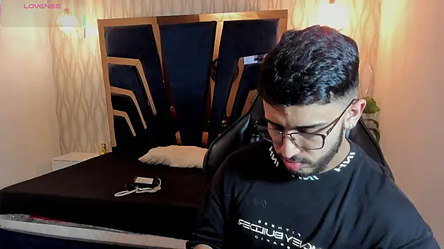 Snapshot of Liam_Kleiin chatting on March 28, 2026, 11:22 am Liam Kleiin online show from March 28, 2026, 11:22 am