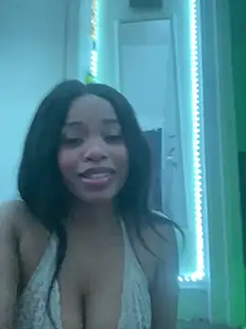 Snapshot of lovekaylaa chatting on February 18, 2025, 1:22 pm lovekaylaa online show from February 18, 2025, 1:22 pm