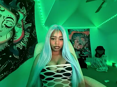 lovekaylaa online show from January 9, 2026, 6:42 am